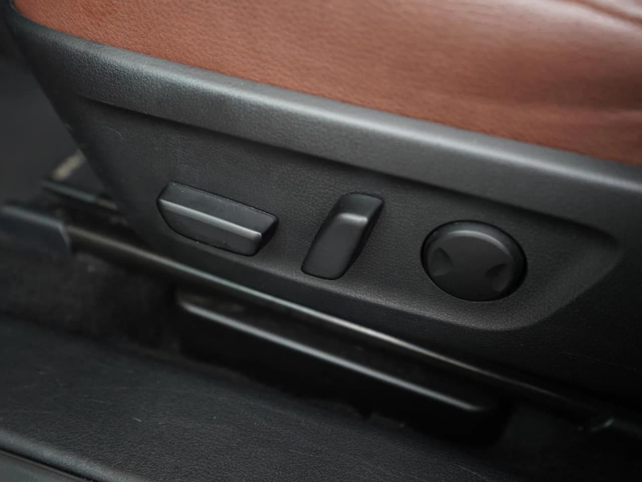 Mazda MX-30 e-SkyActiv 145 First Edition 36 kWh, photo 24 of 36