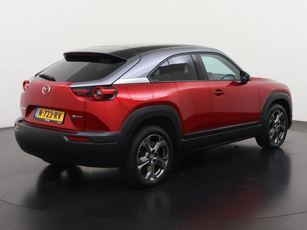 Mazda MX-30 e-SkyActiv 145 First Edition 36 kWh, photo 4 of 36