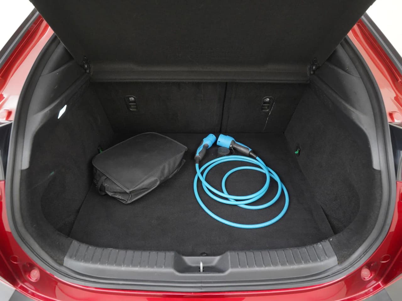 Mazda MX-30 e-SkyActiv 145 First Edition 36 kWh, photo 21 of 36