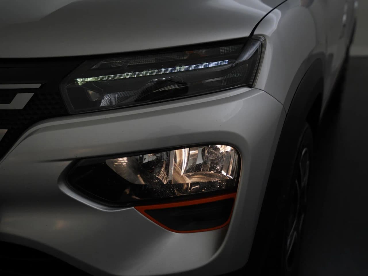 Dacia Spring Comfort Plus 27 kWh (Orange Pack), photo 19 of 29