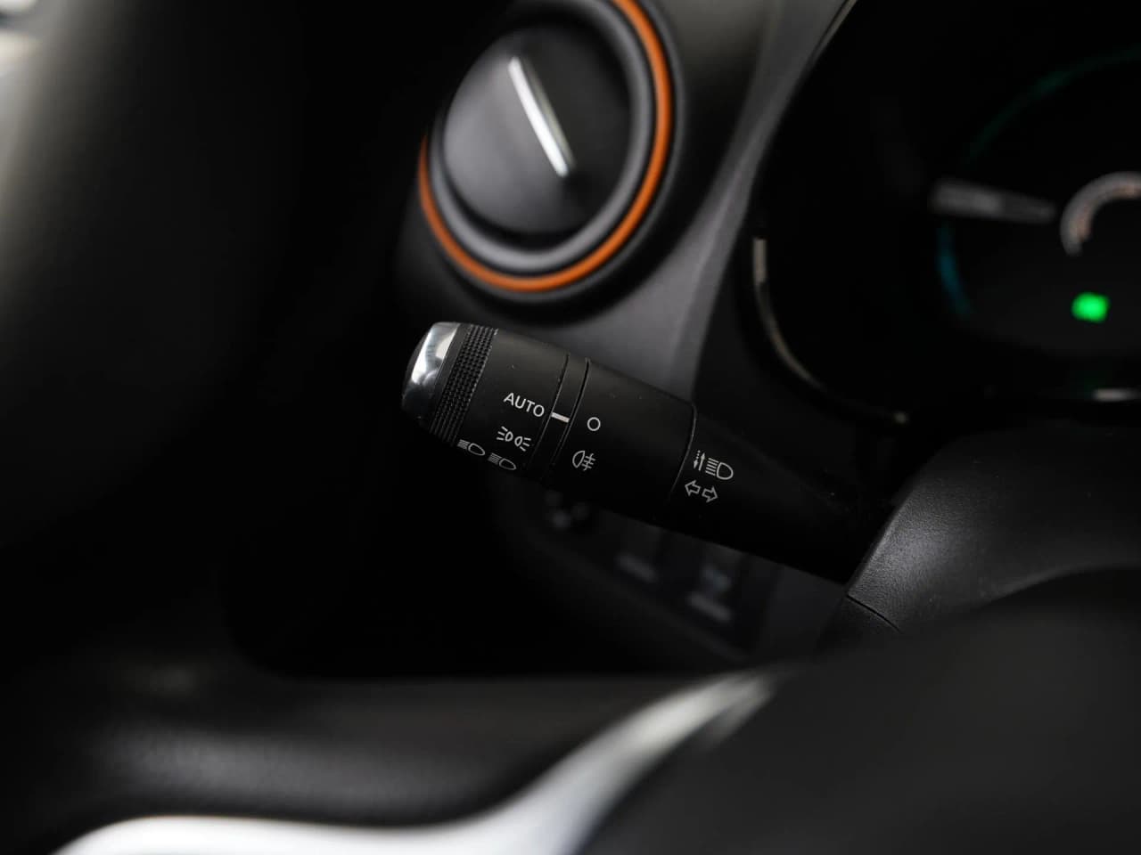 Dacia Spring Comfort Plus 27 kWh (Orange Pack), photo 23 of 29