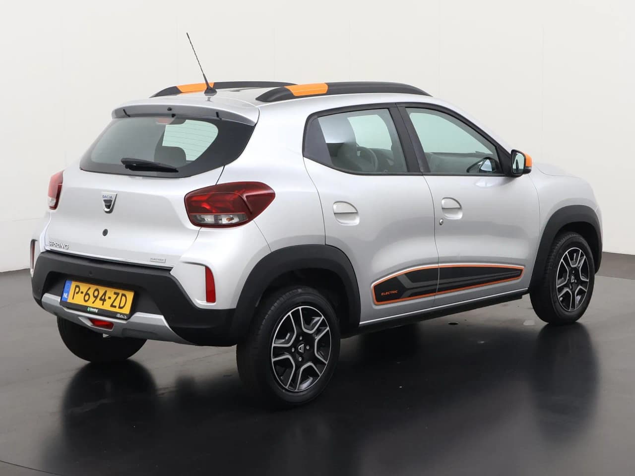 Dacia Spring Comfort Plus 27 kWh (Orange Pack), photo 4 of 29