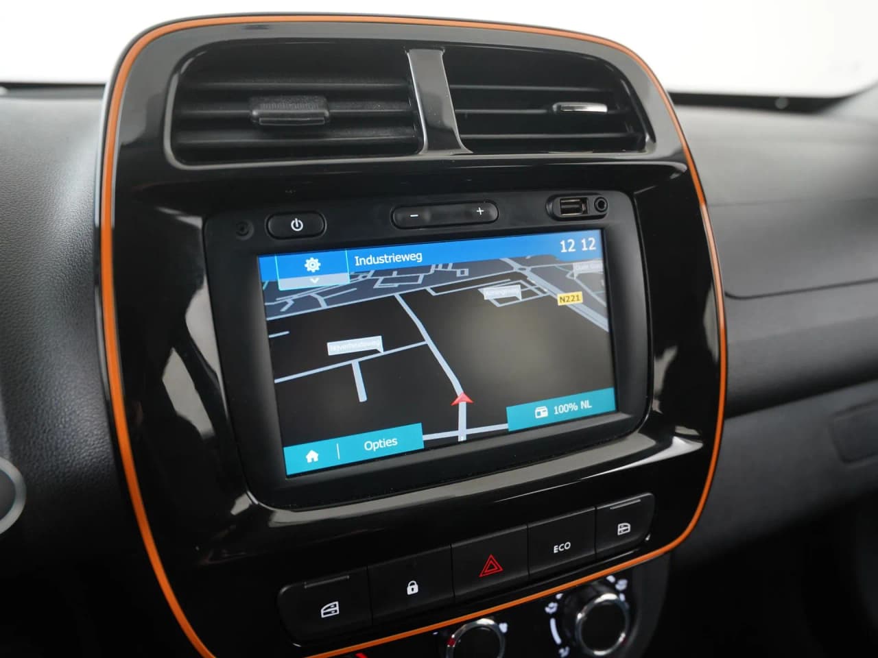 Dacia Spring Comfort Plus 27 kWh (Orange Pack), photo 14 of 29