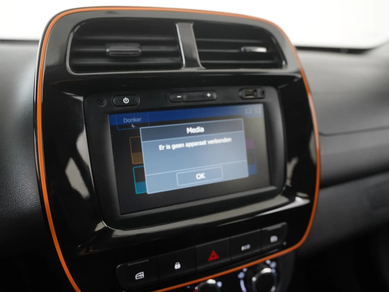 Dacia Spring Comfort Plus 27 kWh (Orange Pack), photo 17 of 29