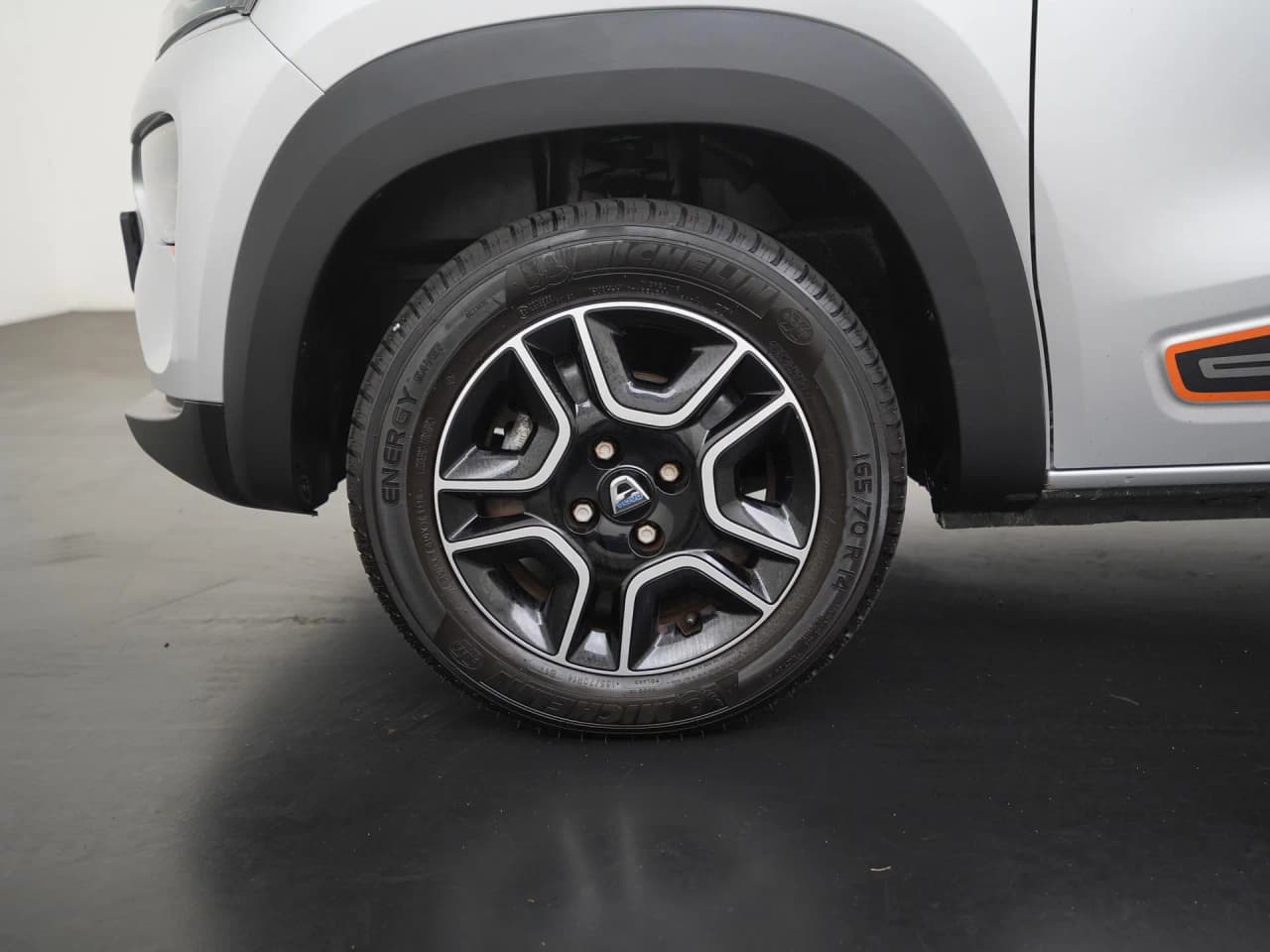 Dacia Spring Comfort Plus 27 kWh (Orange Pack), photo 26 of 29