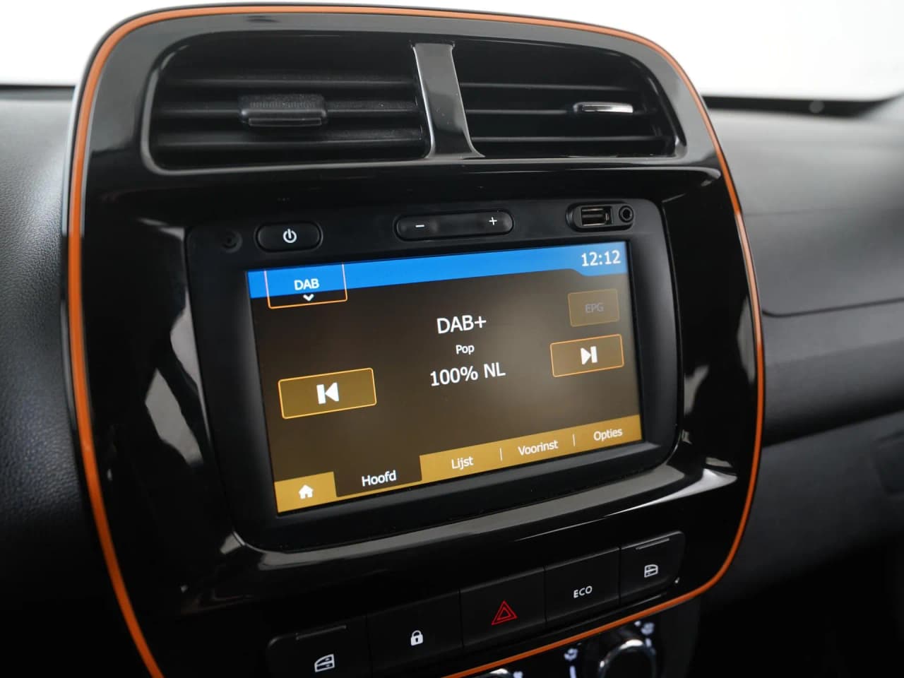 Dacia Spring Comfort Plus 27 kWh (Orange Pack), photo 16 of 29