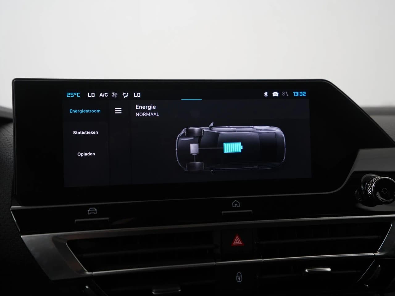Citroën Ë-C4X Shine 50 kWh, Foto 19 von 37