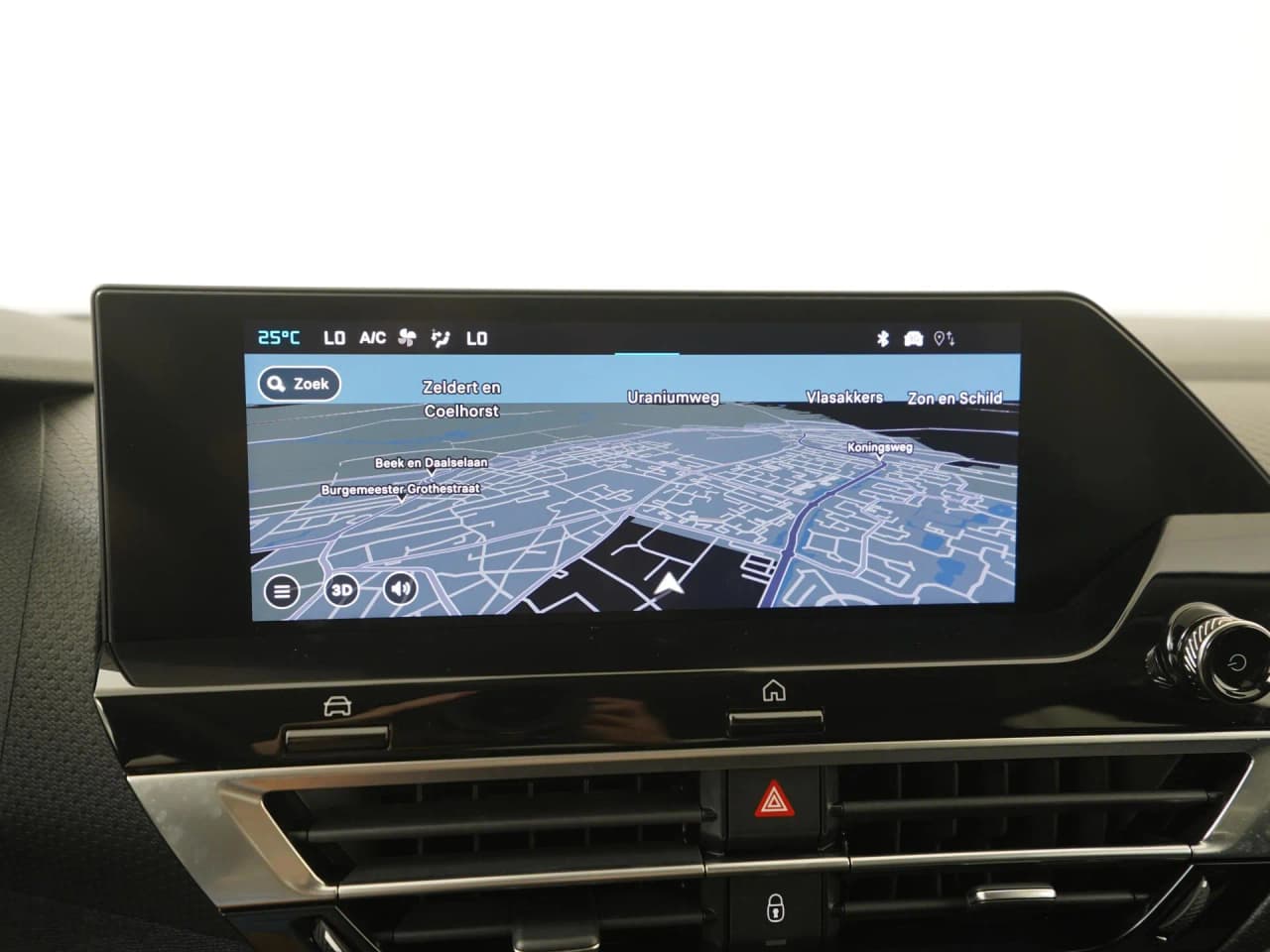 Citroën Ë-C4X Shine 50 kWh, Foto 12 von 37