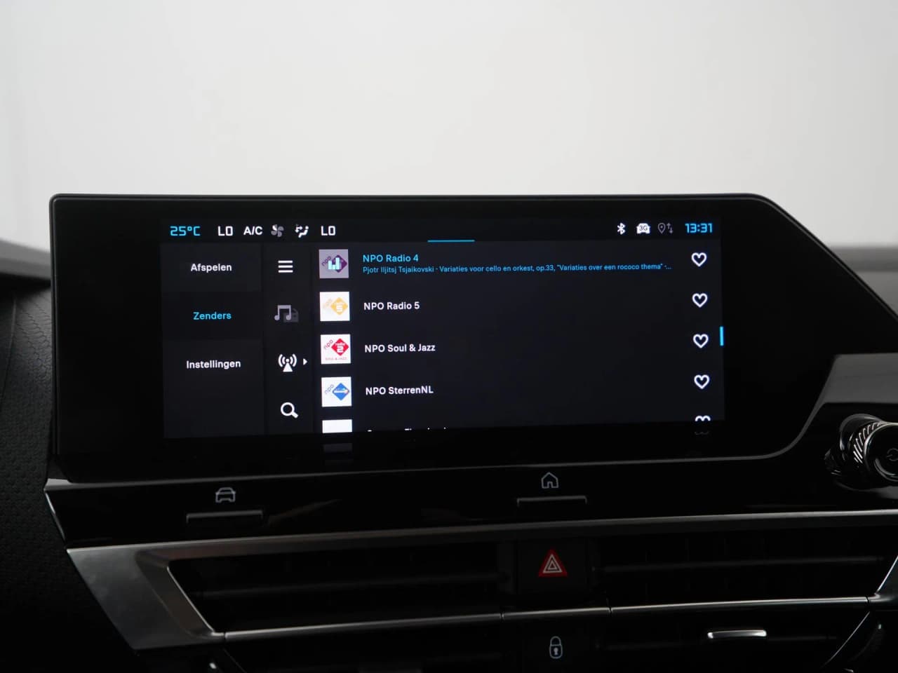 Citroën Ë-C4X Shine 50 kWh, Foto 16 von 37