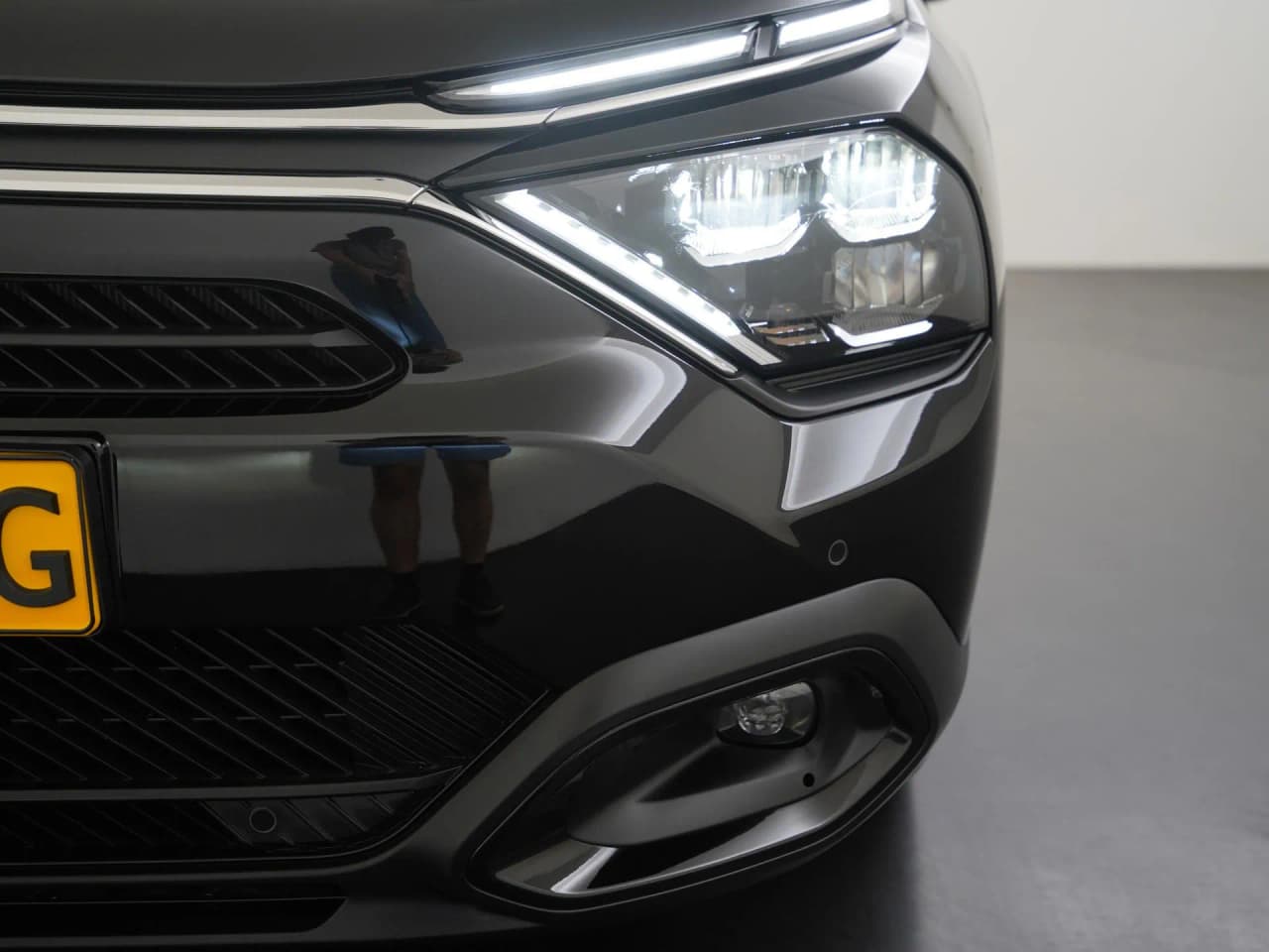 Citroën Ë-C4X Shine 50 kWh, Foto 26 von 37
