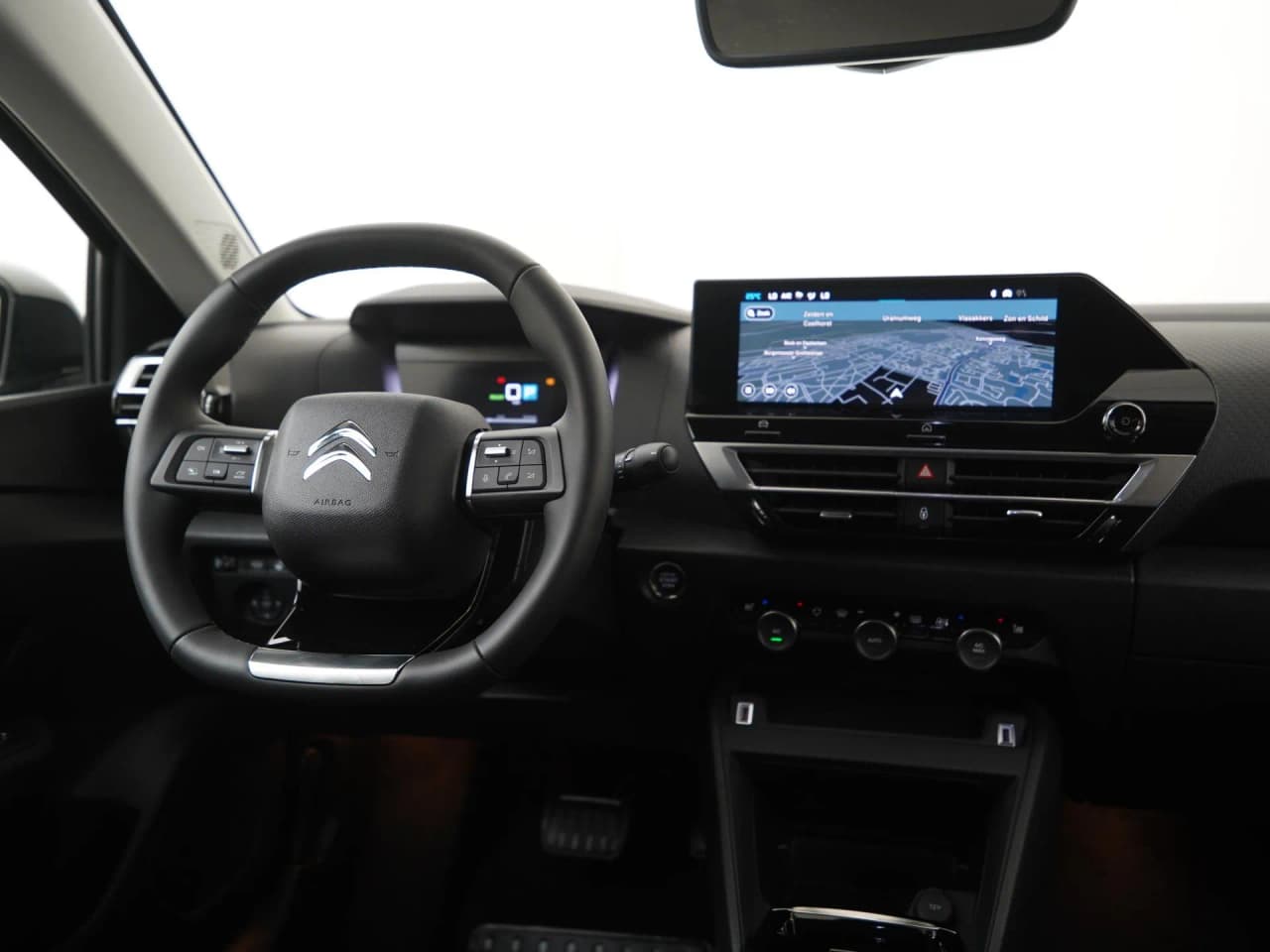Citroën Ë-C4X Shine 50 kWh, Foto 5 von 37