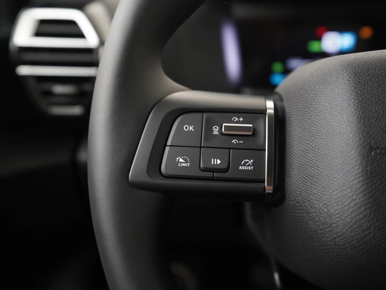 Citroën Ë-C4X Shine 50 kWh, Foto 7 von 37