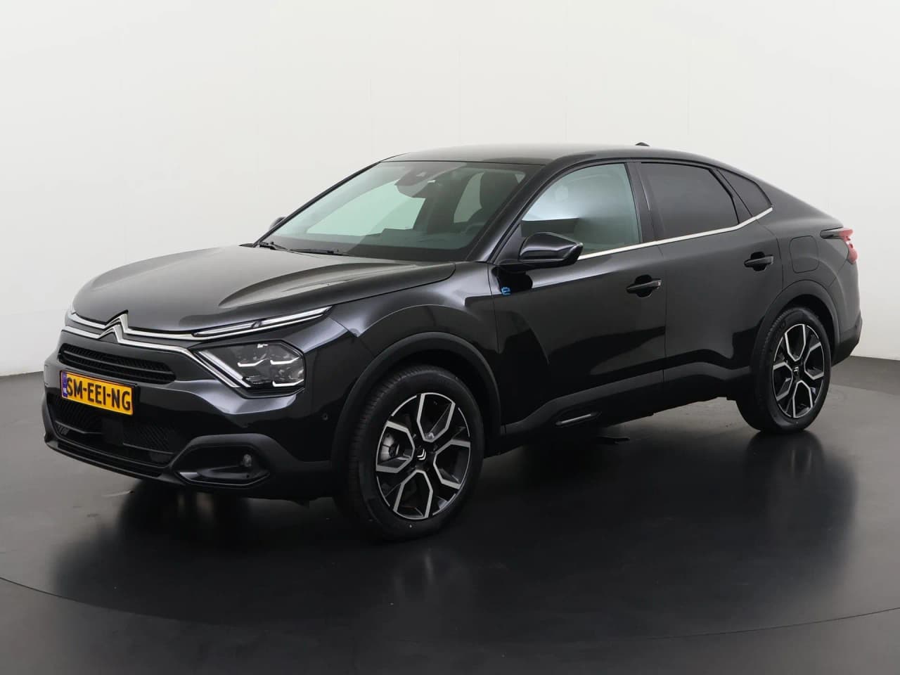 Citroën Ë-C4X Shine 50 kWh, Foto 1 von 37