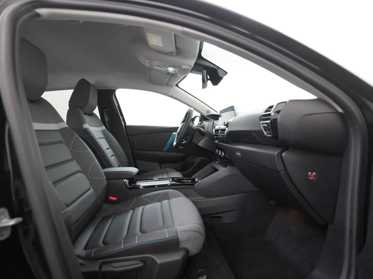 Citroën Ë-C4X Shine 50 kWh, Foto 3 von 37