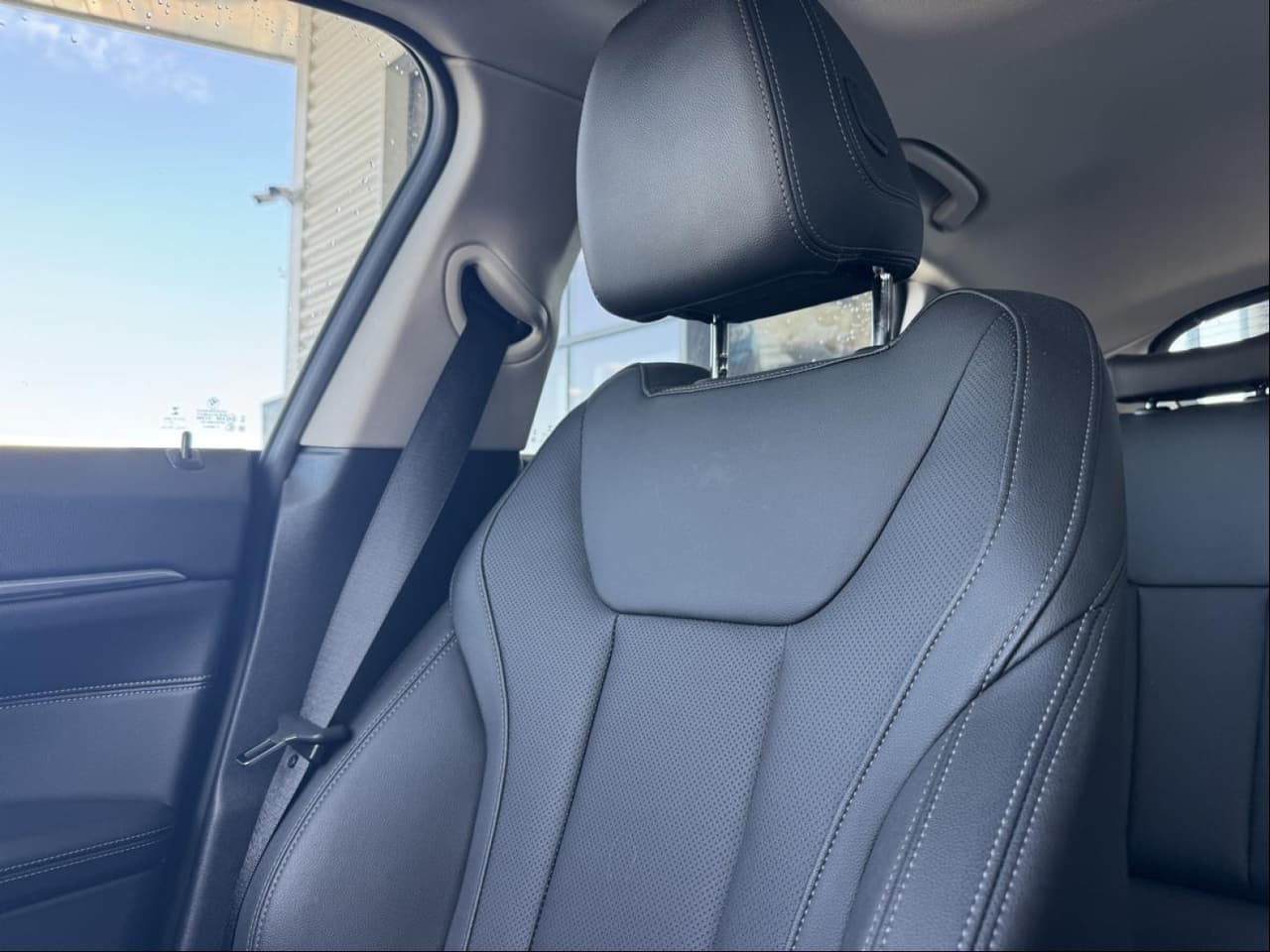 BMW i4 eDrive35 286ch, photo 3 of 4