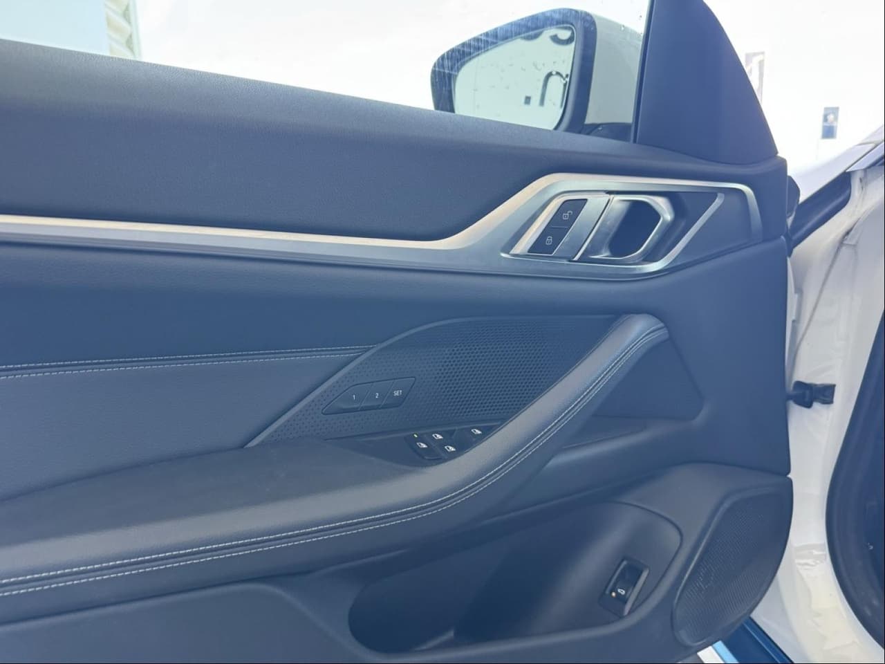 BMW i4 eDrive35 286ch, photo 2 of 4