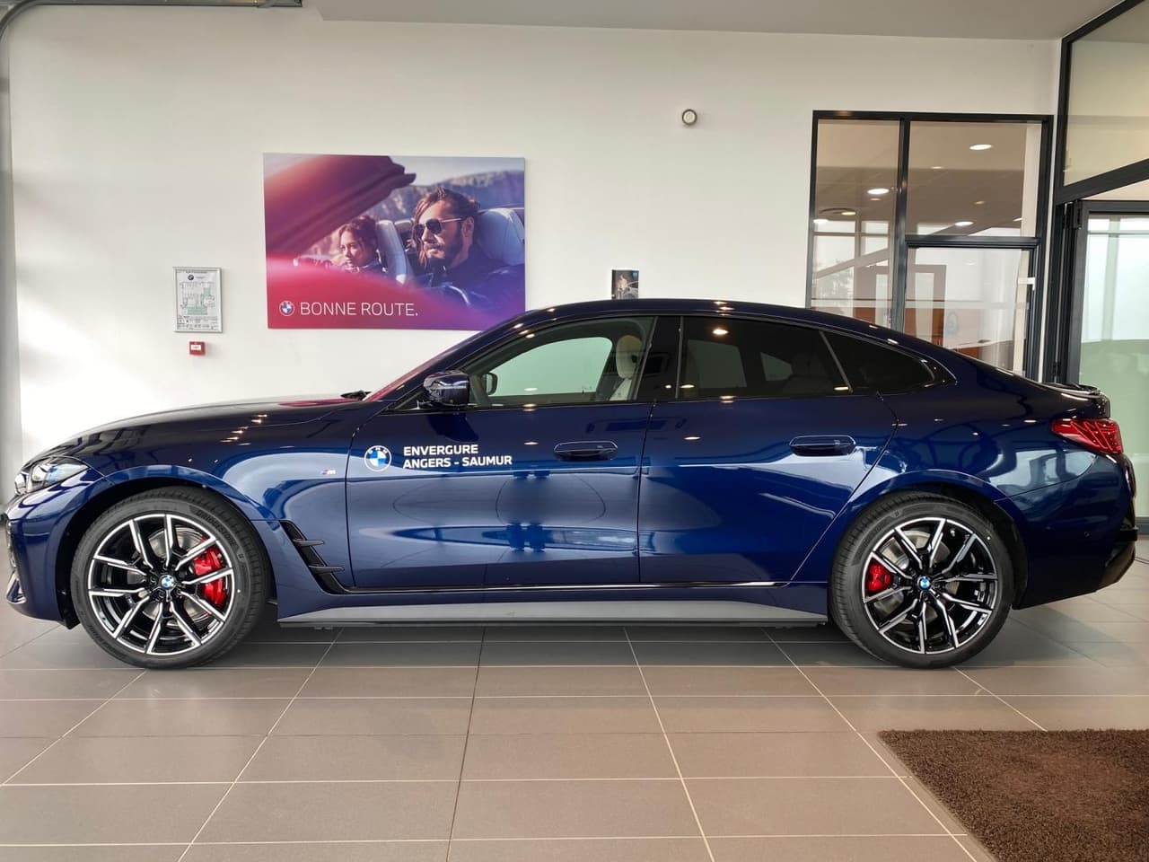 BMW i4 eDrive40 340ch M Sport, photo 3 of 4