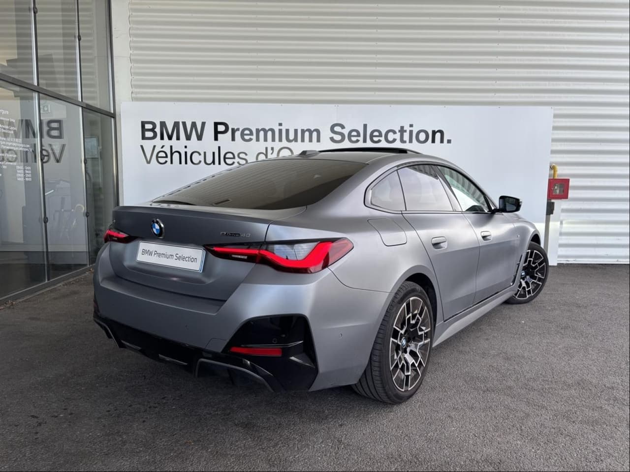 BMW i4 eDrive40 340ch M Sport, Foto 2 von 4