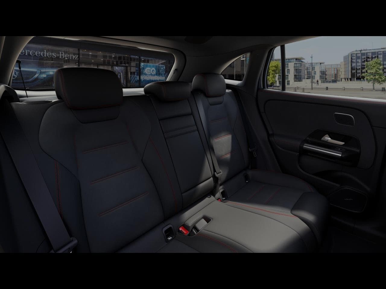 Mercedes-Benz EQA 300 4M, Foto 4 von 7