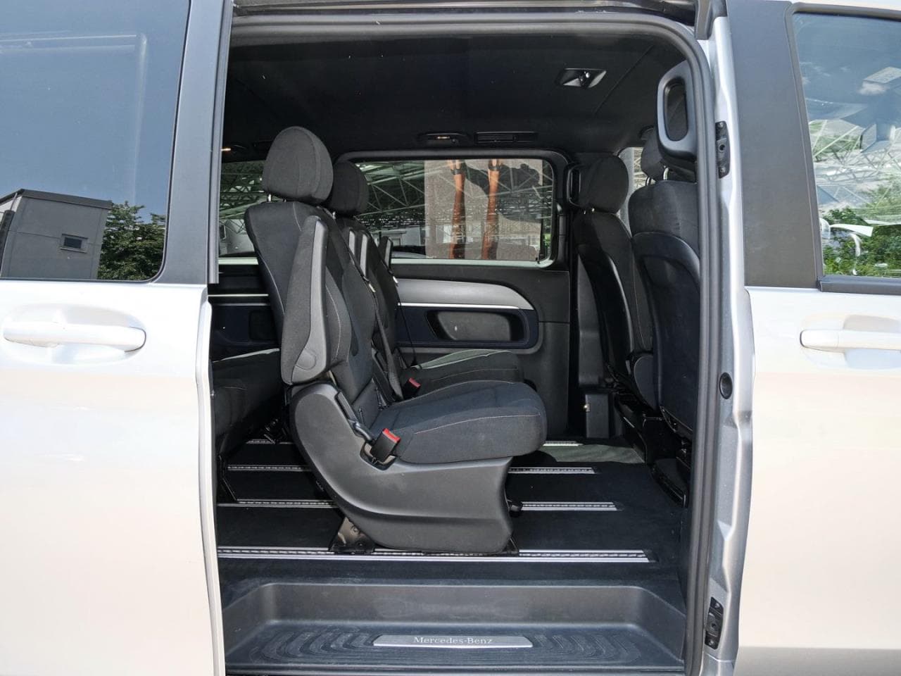 Mercedes-Benz EQV 300 lang, photo 22 of 22
