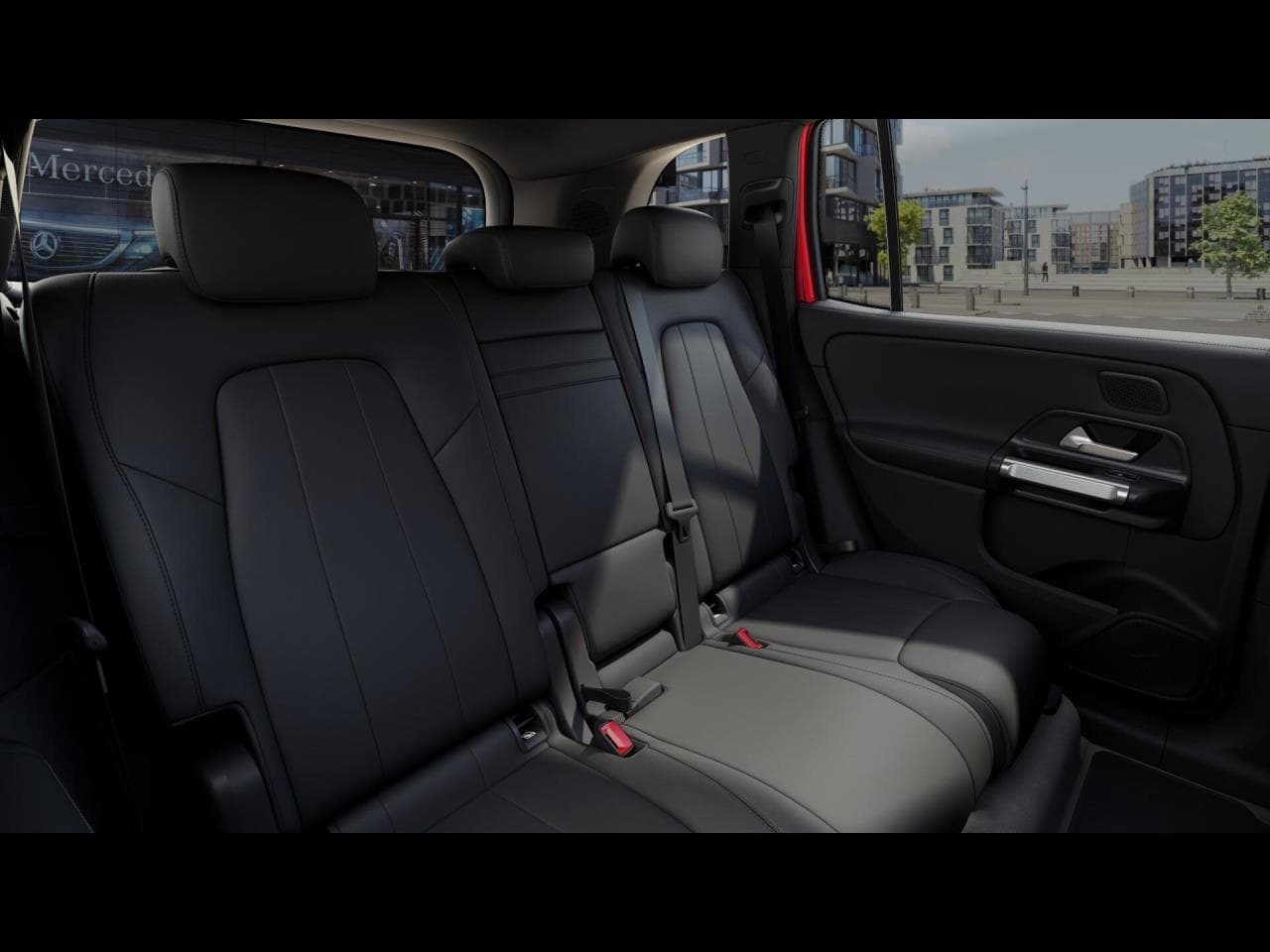 Mercedes-Benz EQB 250, photo 4 of 7