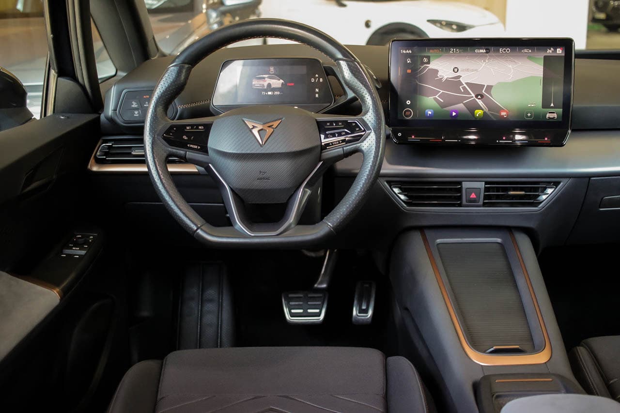 CUPRA Born 58kWh Advanced Plus, photo 9 of 33