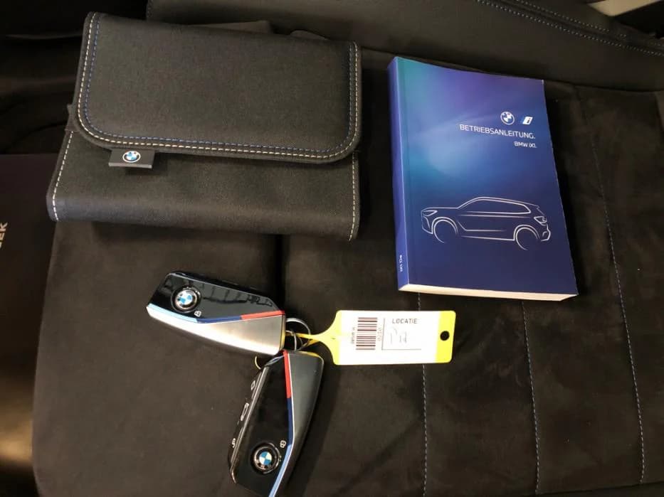 BMW iX1 xDrive30, photo 14 of 21