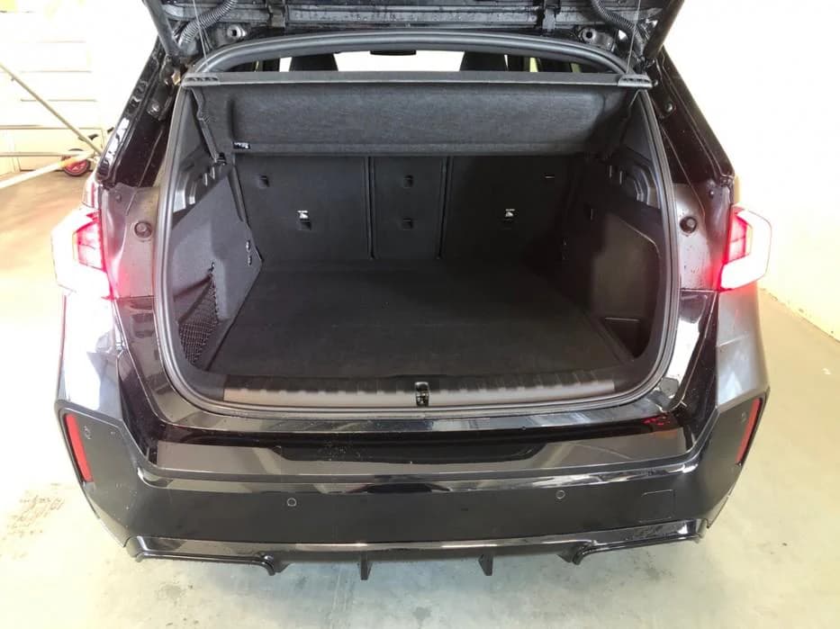 BMW iX1 xDrive30, photo 13 of 21
