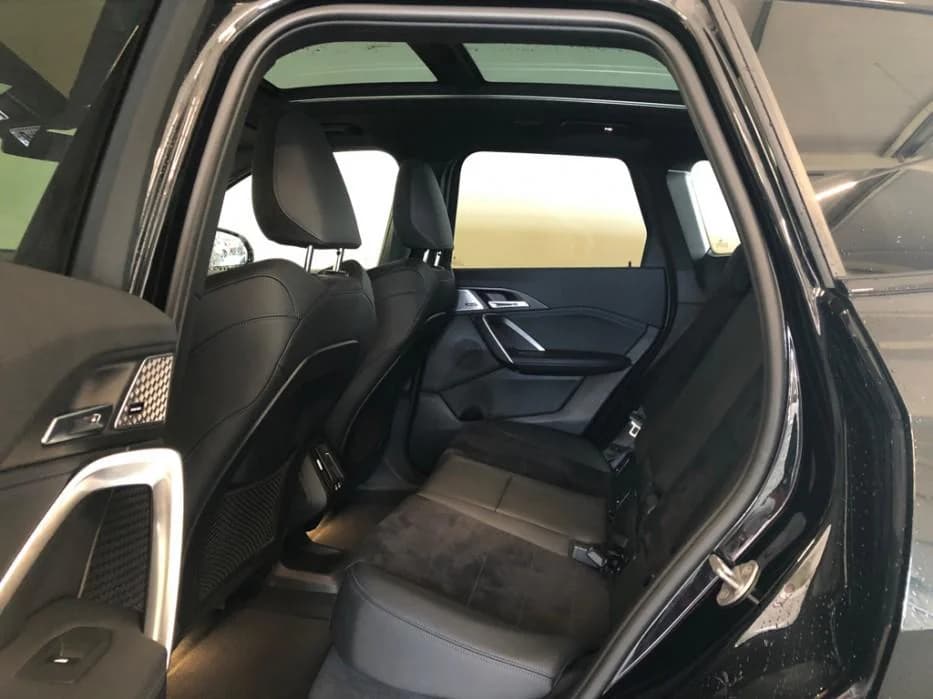 BMW iX1 xDrive30, photo 7 of 21