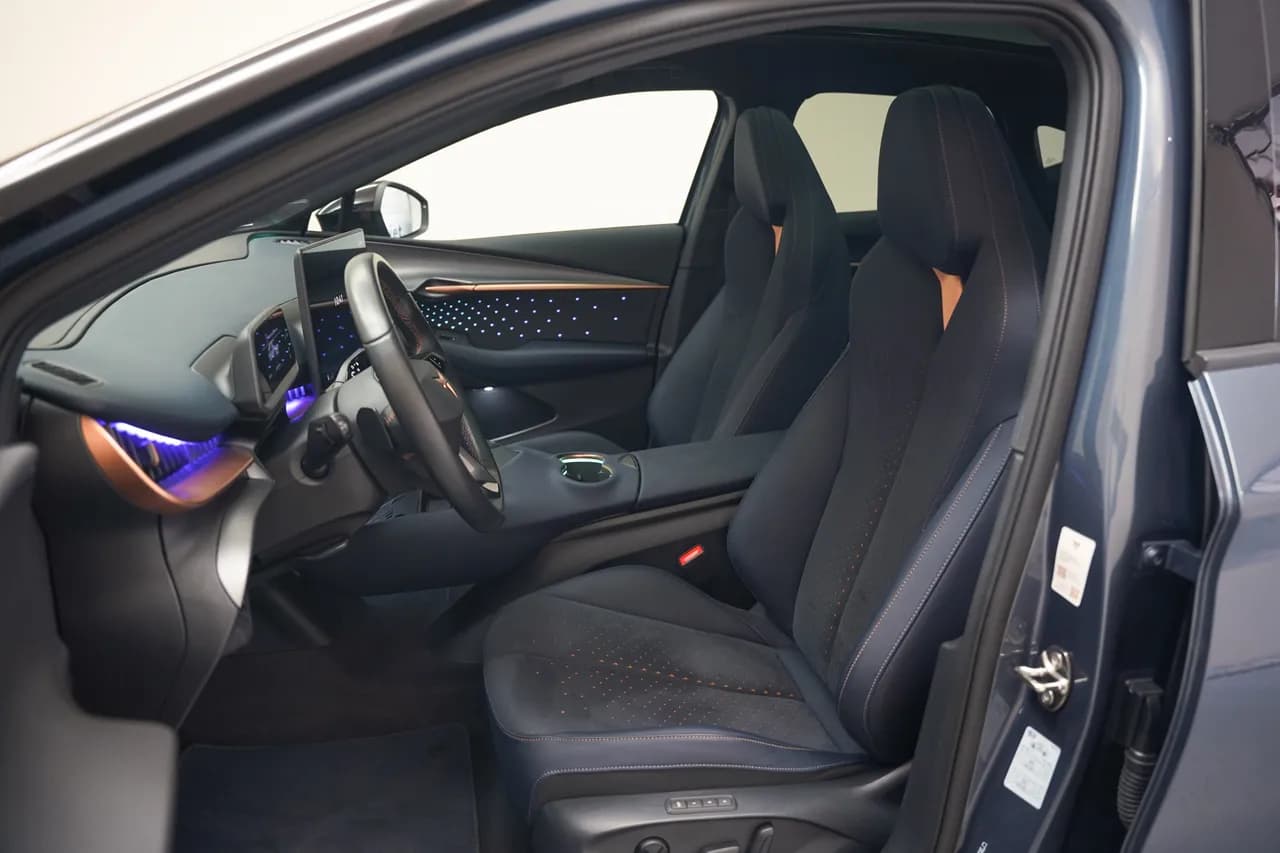 CUPRA Tavascan VZ Adrenaline 82 kWh, photo 9 of 48