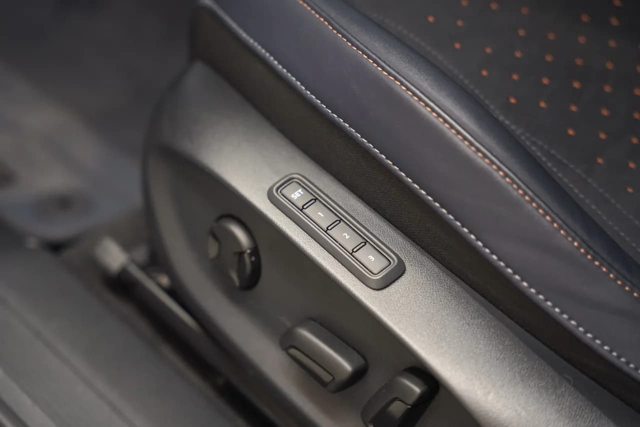 CUPRA Tavascan VZ Adrenaline 82 kWh, photo 12 of 48