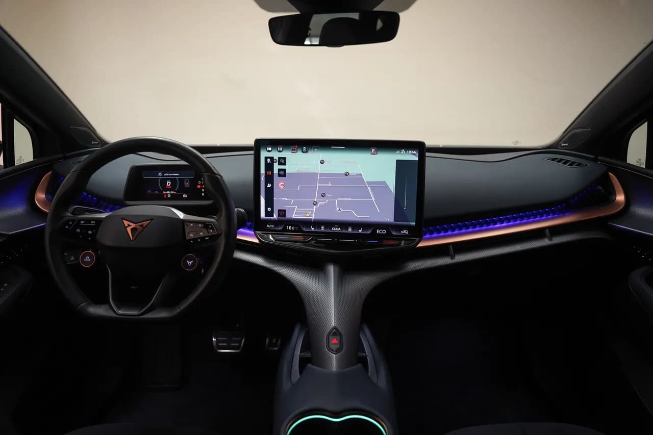 CUPRA Tavascan VZ Adrenaline 82 kWh, photo 4 of 48