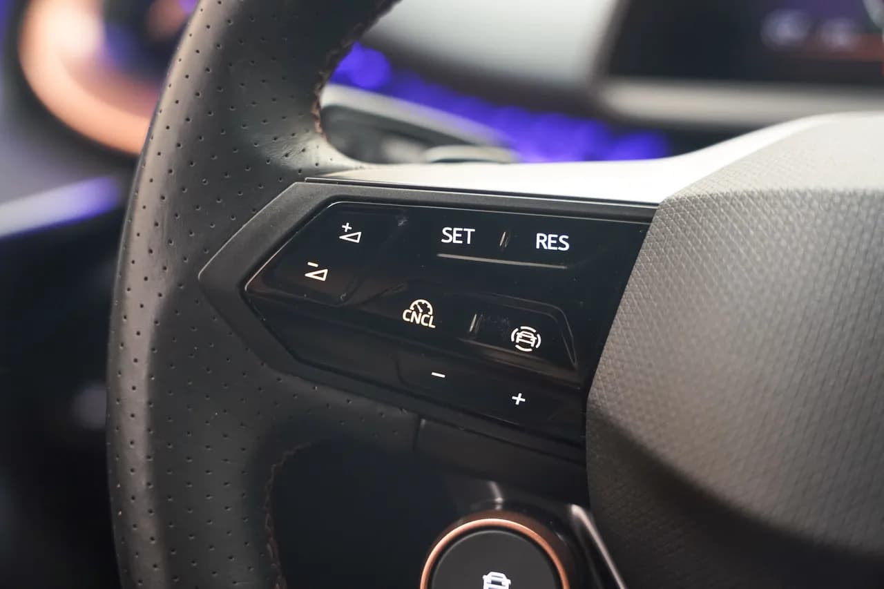 CUPRA Tavascan VZ Adrenaline 82 kWh, photo 17 of 48