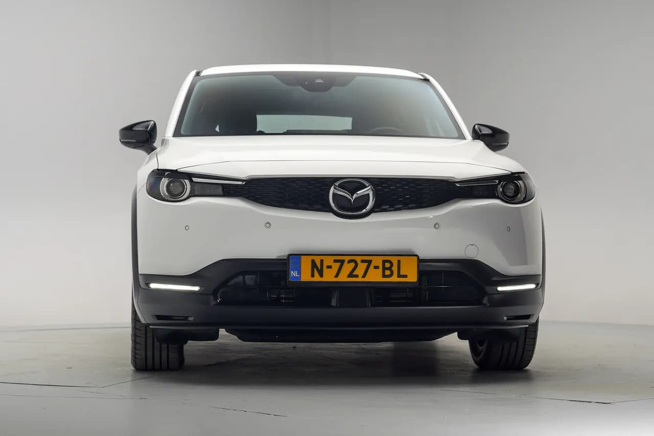 Mazda MX-30 e-SkyActiv 145 36 kWh, foto 32 di 34