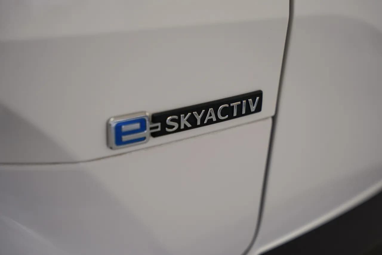 Mazda MX-30 e-SkyActiv 145 36 kWh, photo 37 of 39