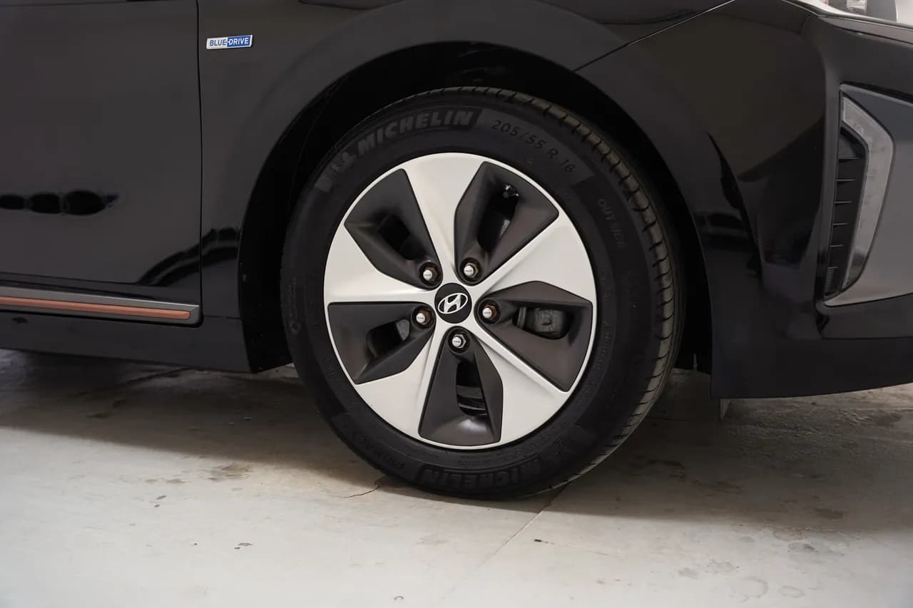Hyundai Ioniq Premium EV, фото 35 з 45