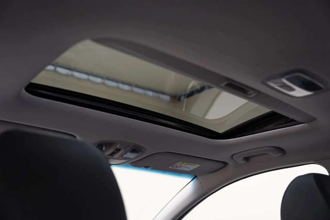 Hyundai Ioniq Premium EV, фото 9 з 45