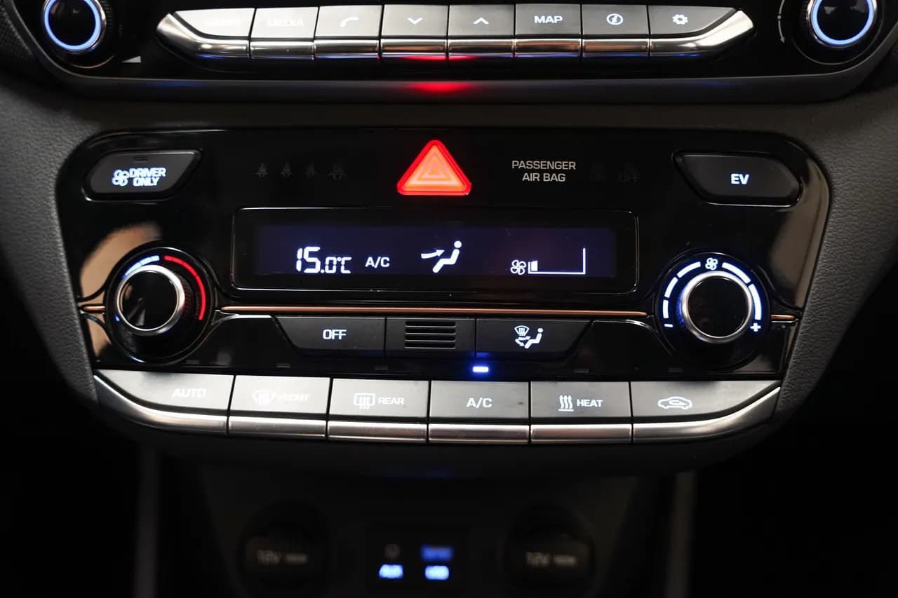 Hyundai Ioniq Premium EV, фото 12 з 45