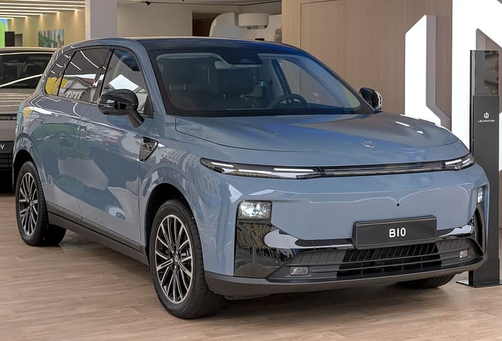 Leapmotor B10 REEV (B10 Hybrid EV)