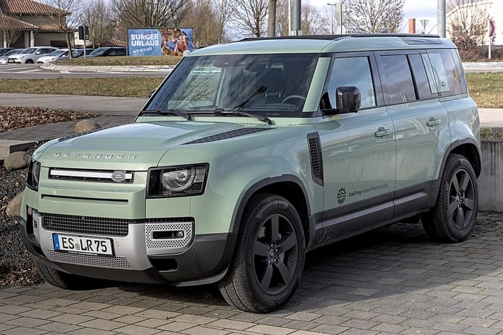 Land Rover Defender PHEV (L663)