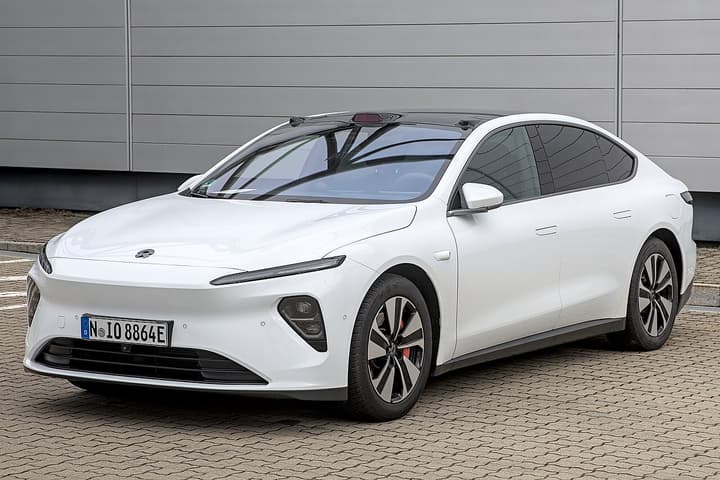 NIO ET7
