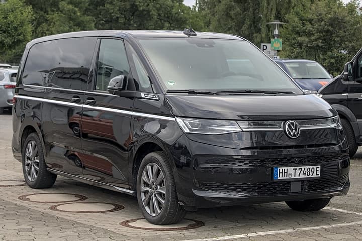 Volkswagen Multivan eHybrid (T7)