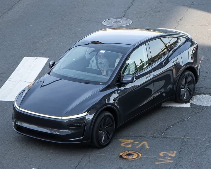 Tesla Model Y (Juniper)
