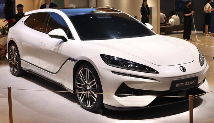 Denza (BYD) Z9 GT DM