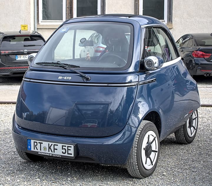 Micro (Micro Mobility Systems) Microlino
