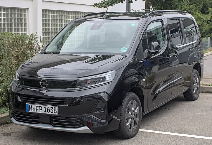 Opel Combo Electric (passenger)